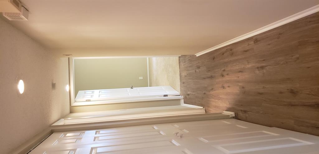 OAKLAND FOREST CLUB CONDO - Residential