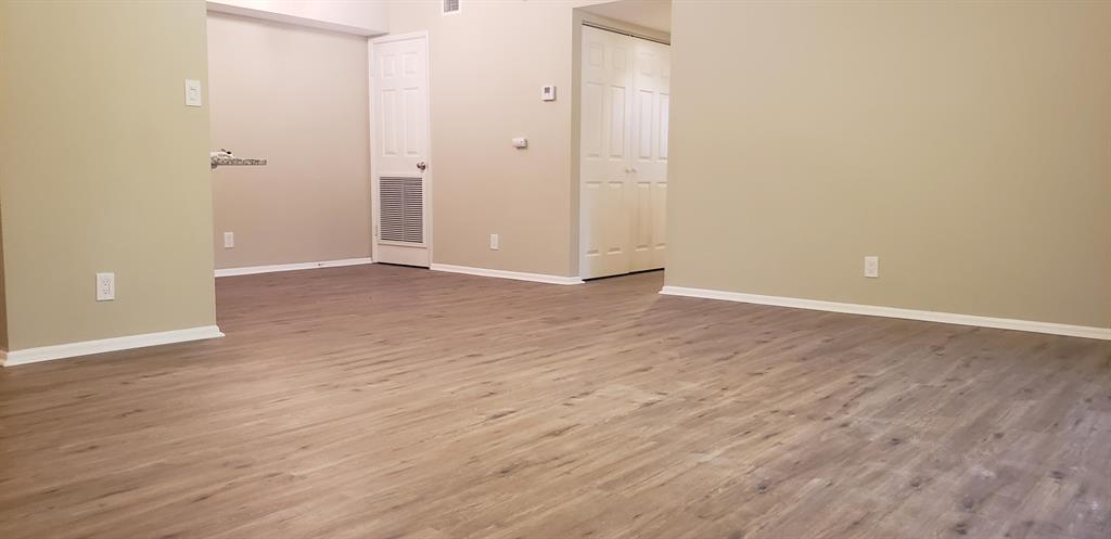 OAKLAND FOREST CLUB CONDO - Residential