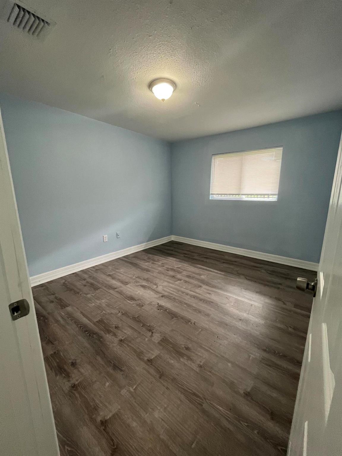 PALM TREE (Downtown Pompa - Commercial Sale