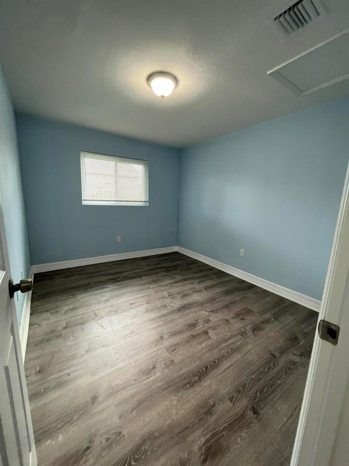 PALM TREE (Downtown Pompa - Commercial Sale