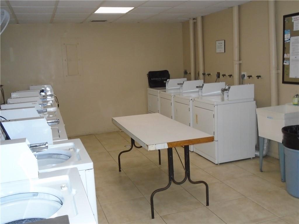 VICTORIA PARK TOWER - Residential