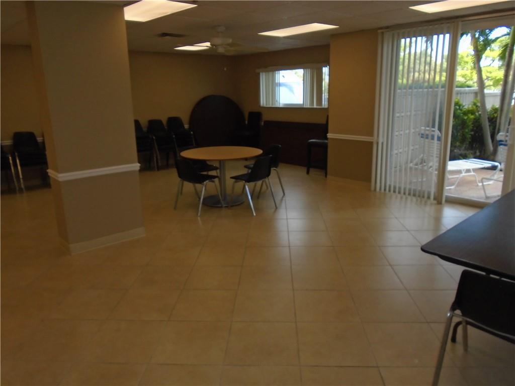 VICTORIA PARK TOWER - Residential