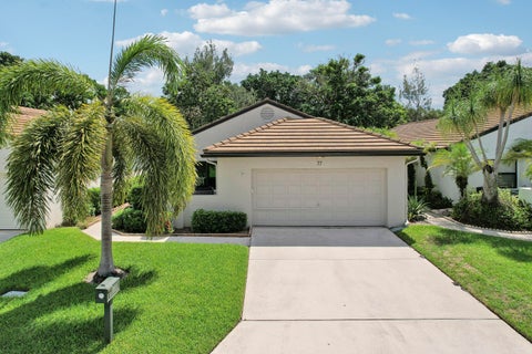 Photo of 77 Ironwood Way N, Palm Beach Gardens, FL 33418 (MLS # B26074497)