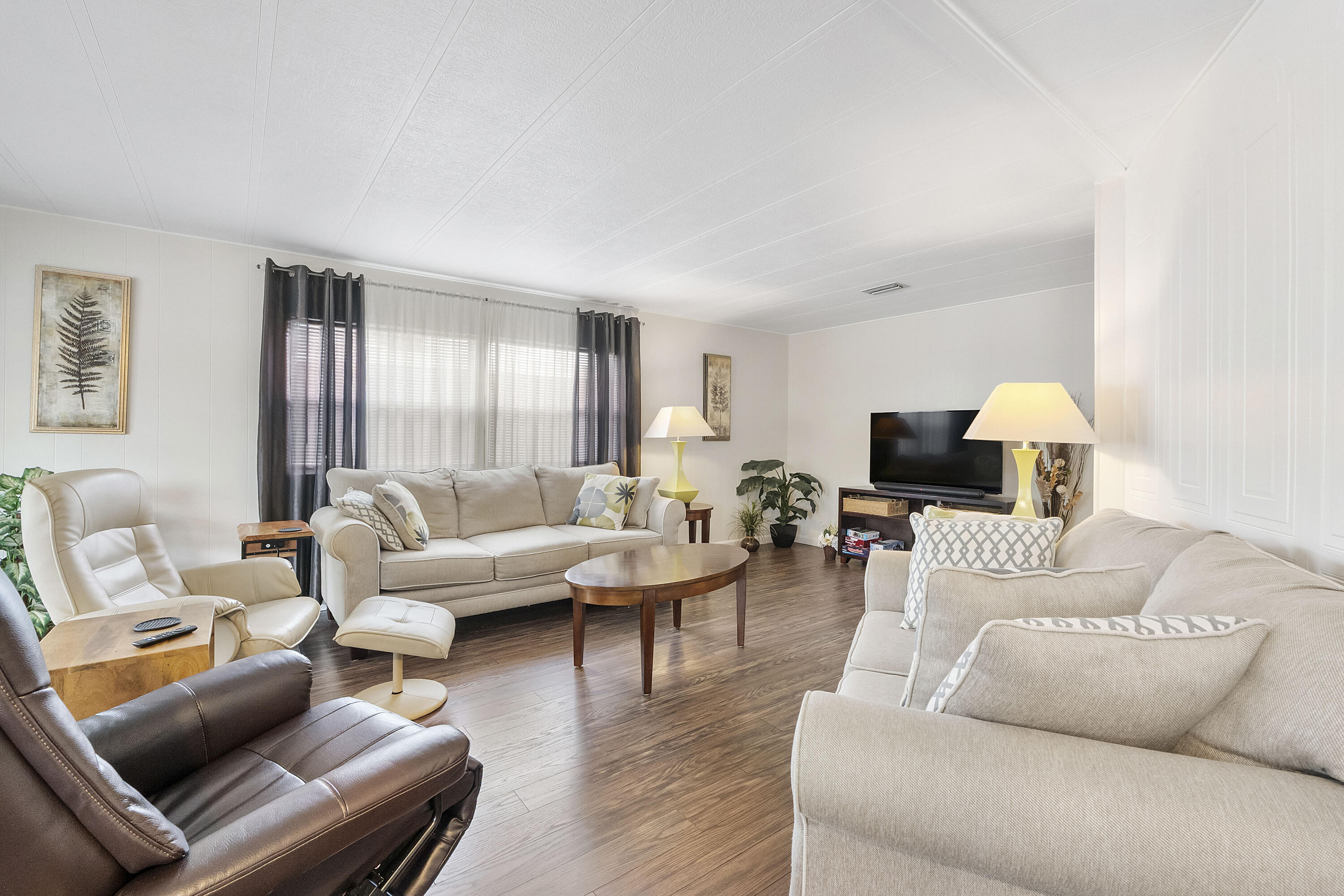 RAVENSWOOD ESTATES & MARINAS - Residential