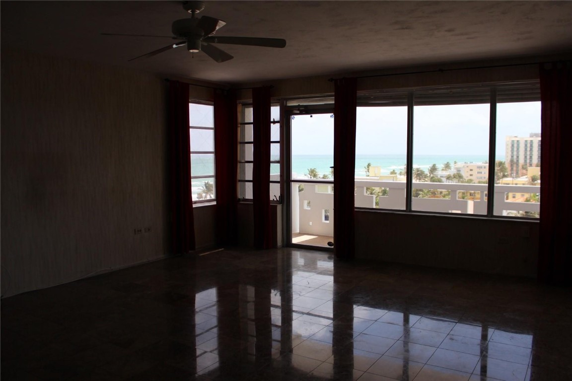 Hollywood Towers Condo - Residential