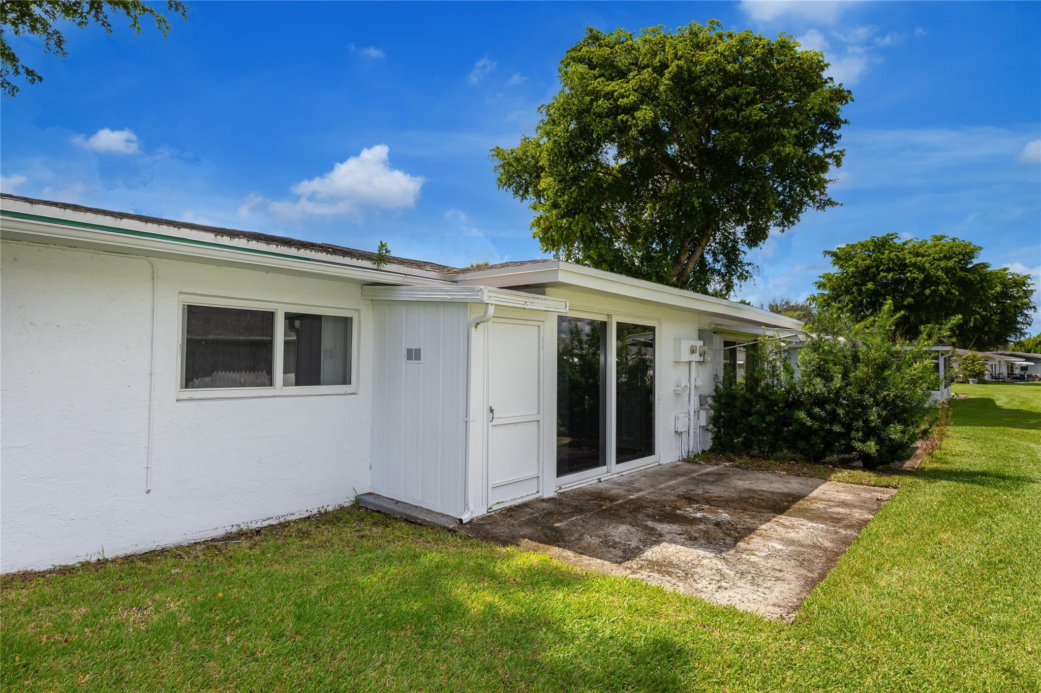Lauderdale West - Residential