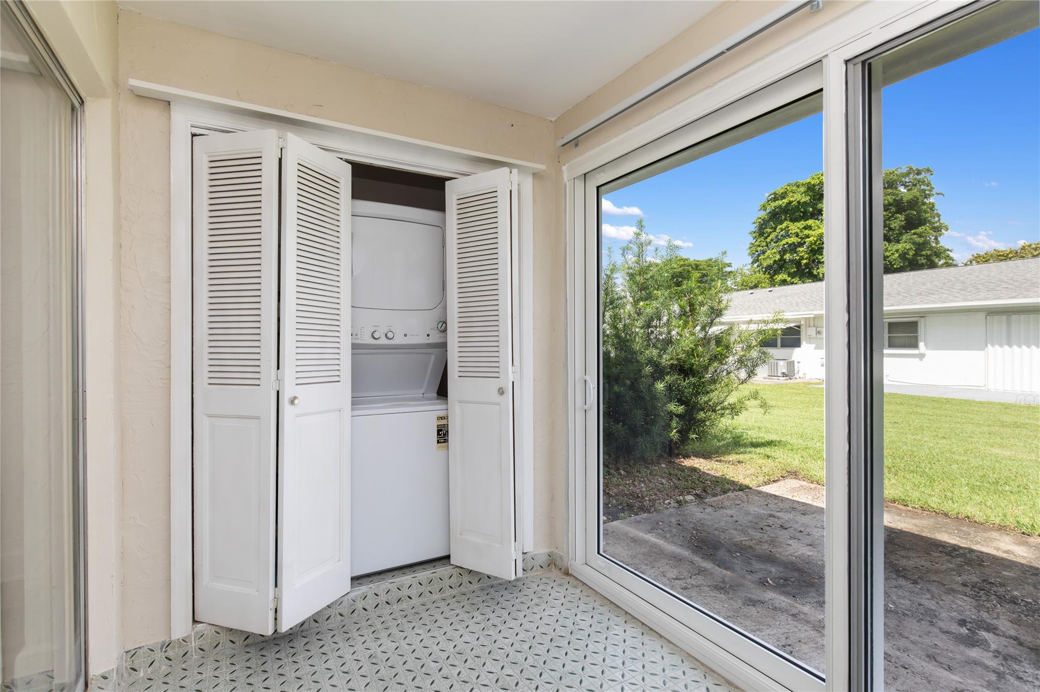 Lauderdale West - Residential