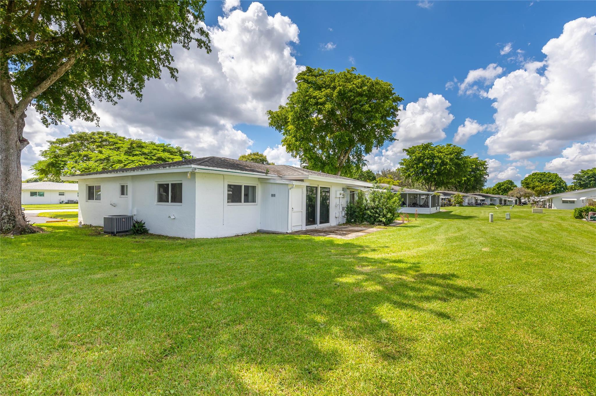 Lauderdale West - Residential