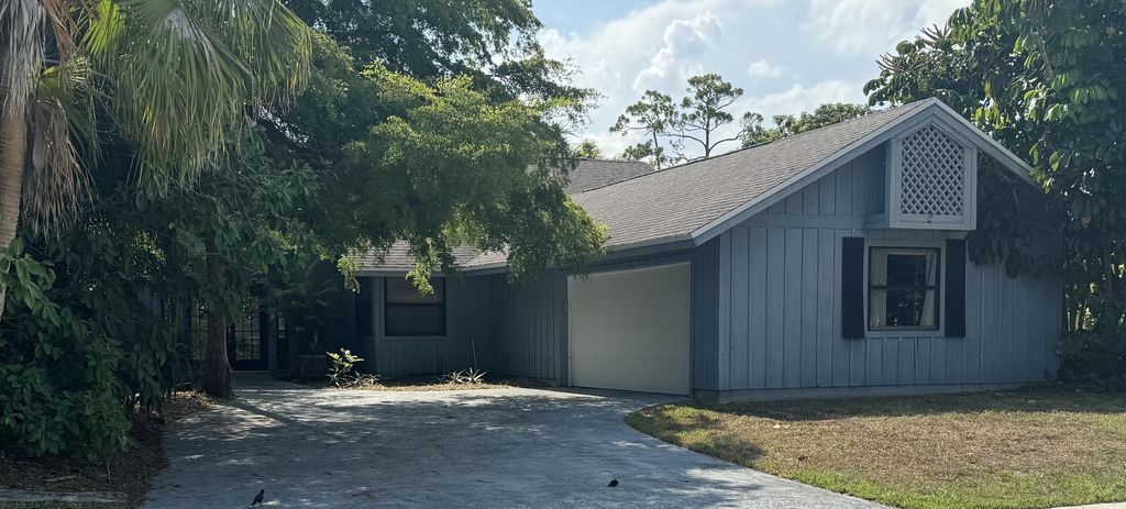 Photo of 1182 Raintree Lane, Wellington, FL 33414 (MLS # R10989622)