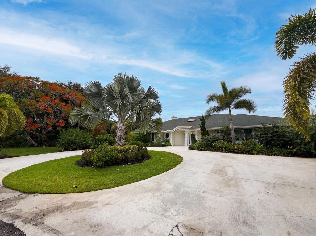 Photo of 296 Wychmere Terrace, Wellington, FL 33414 (MLS # B26049786)