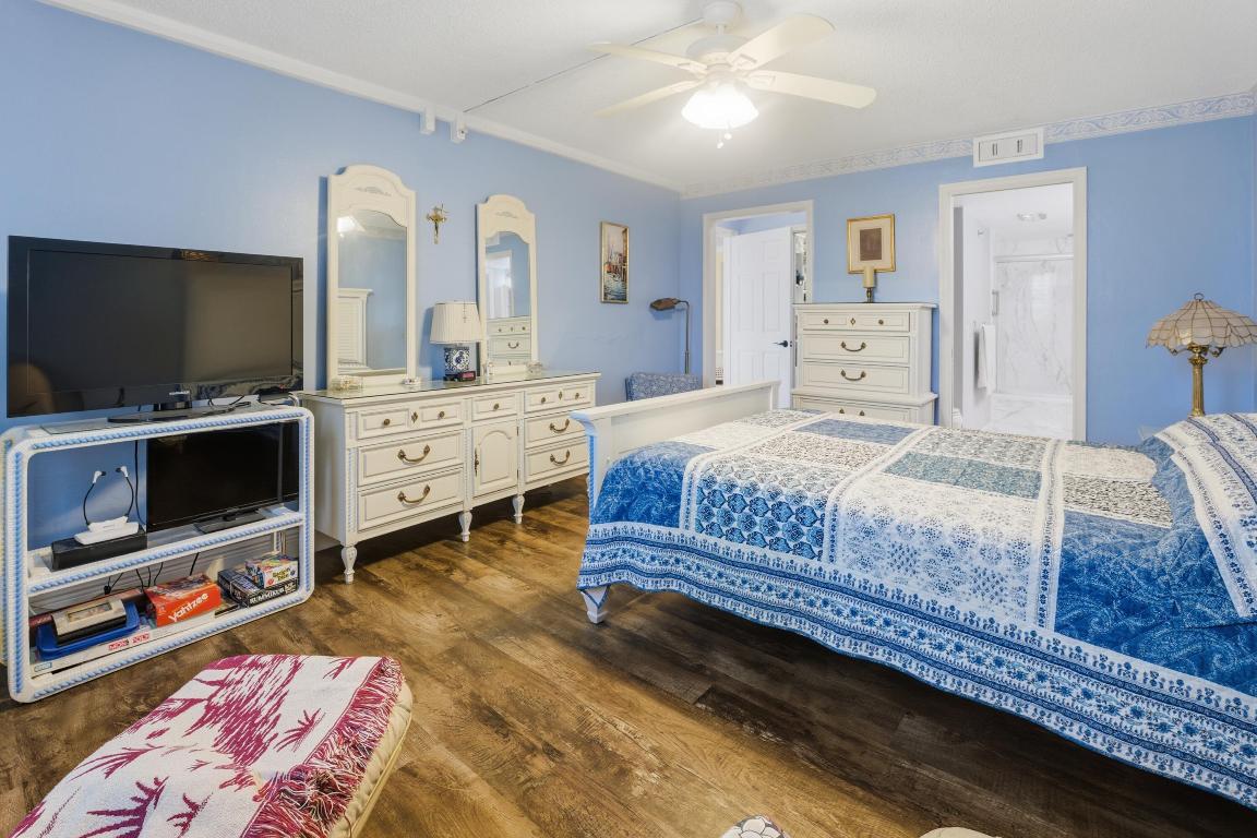 LA MAR CONDO APTS DECL - Residential