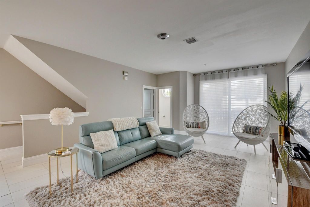 Photo of 71 NW 4th Avenue, Delray Beach, FL 33444 (MLS # R11127419)