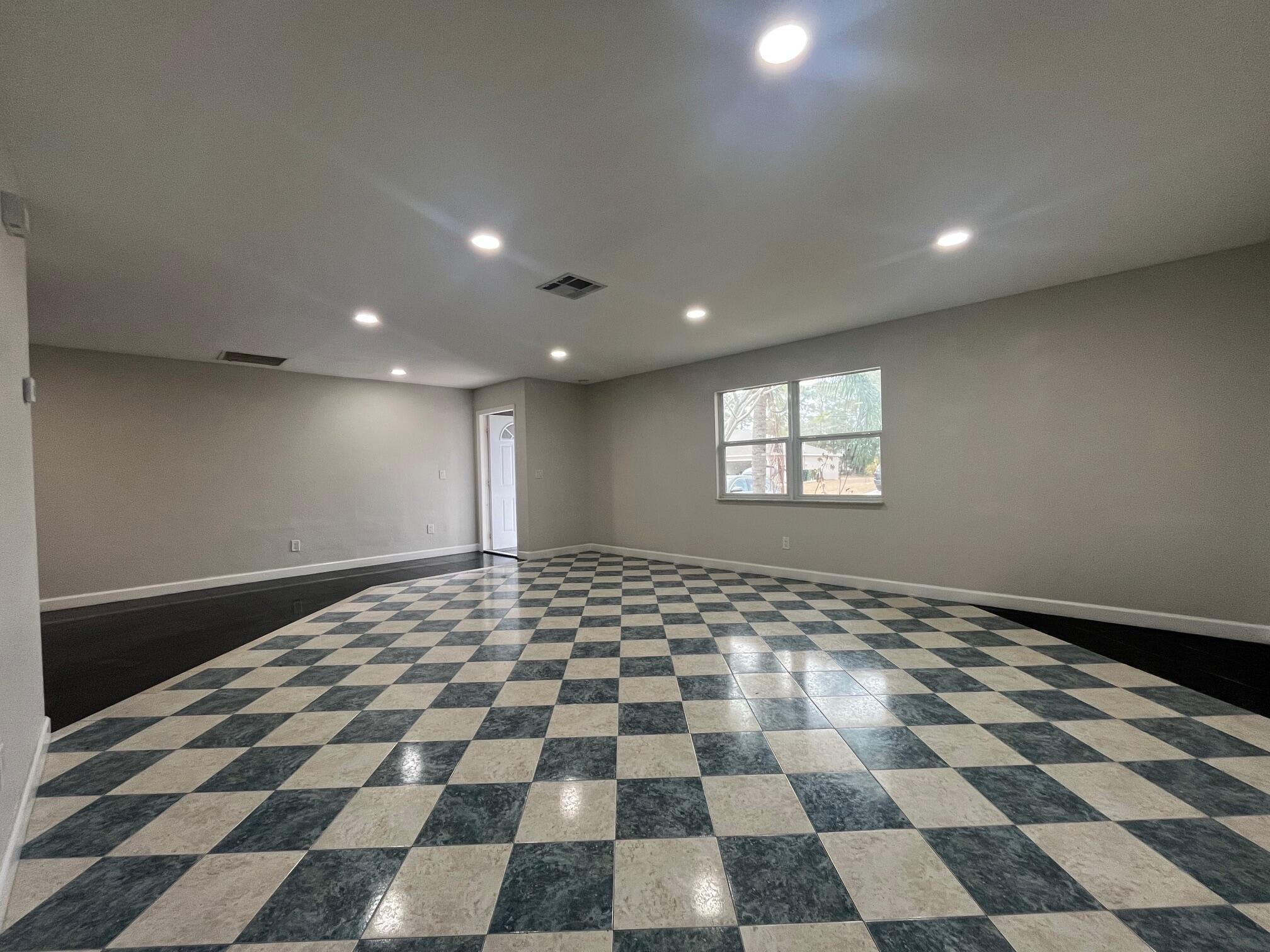 PORT ST LUCIE SECTION 24 - Residential