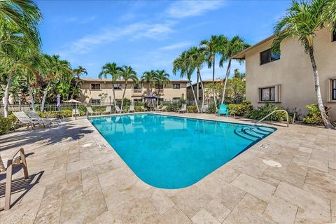 Tiny photo for 2965 NE 8th Terrace #101, Oakland Park, FL 33334 (MLS # B26034259)