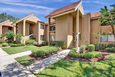 11172 Green Lake Drive Unit 203, Boynton Beach, FL MLS: R11083196