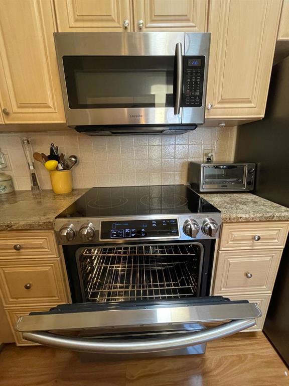 OAKWOOD II - Residential