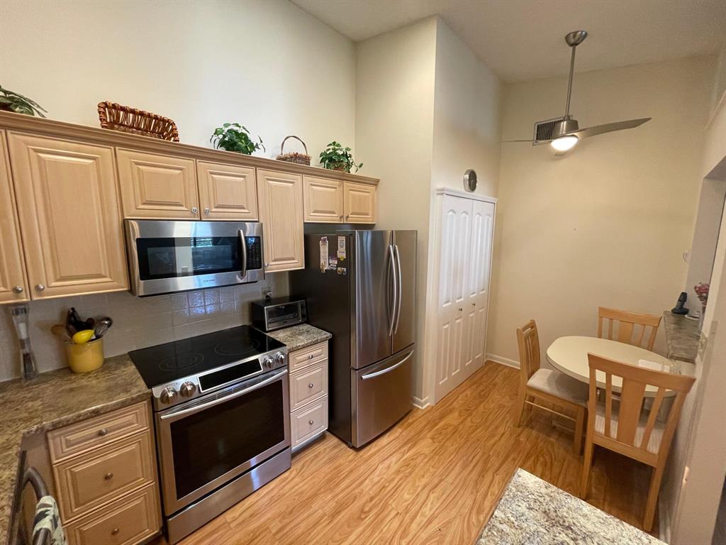 OAKWOOD II - Residential