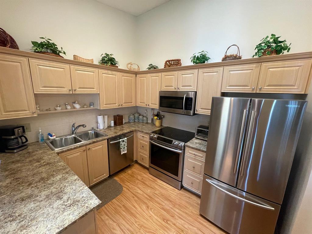 OAKWOOD II - Residential