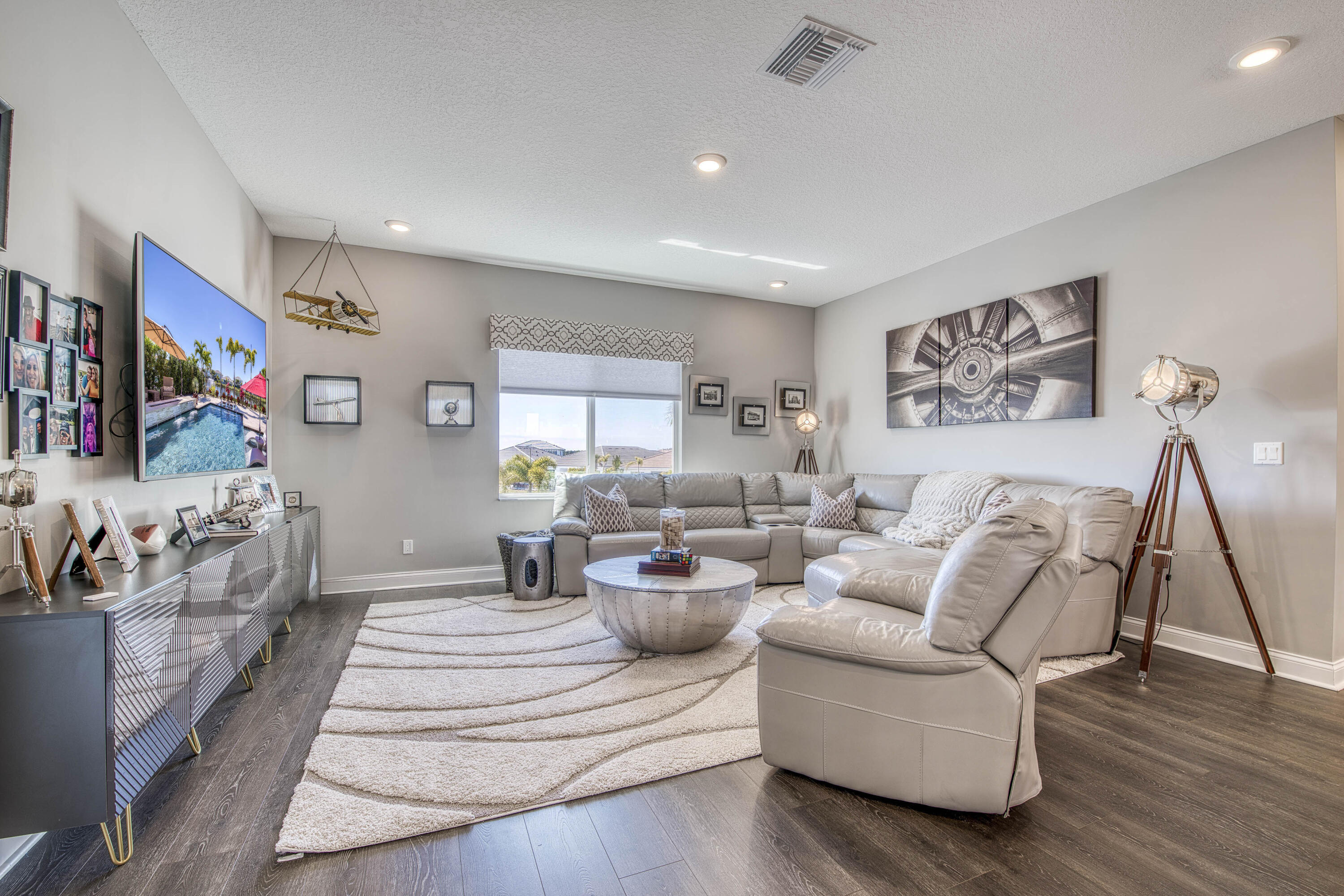 La Terre at Avenir - Residential