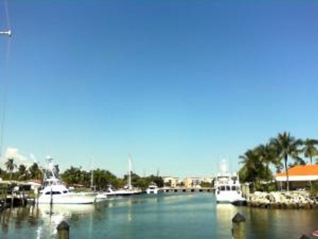 listing image 0