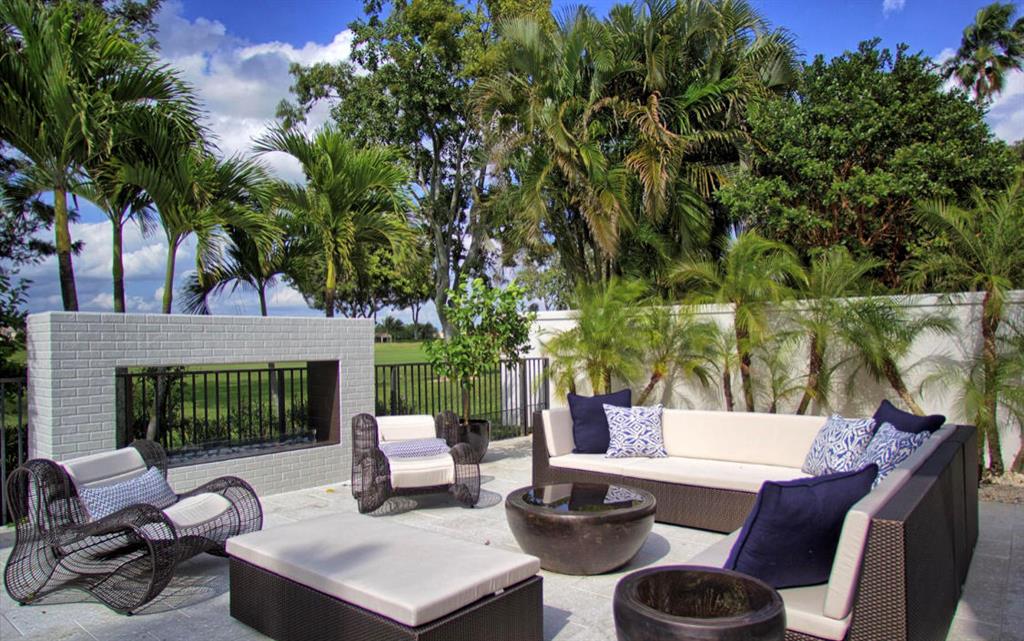 LONGWOOD GREEN OF PALM BE - Residential