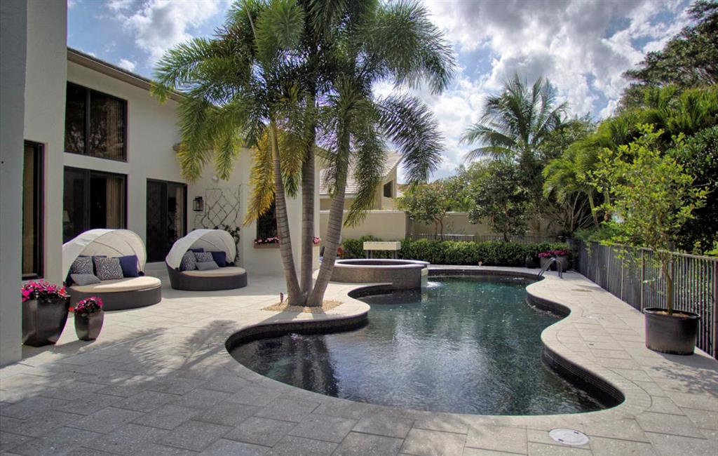 LONGWOOD GREEN OF PALM BE - Residential