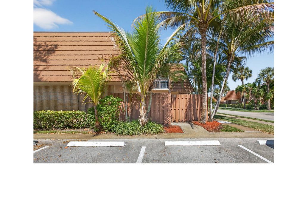 Photo of 825 Center Street #9a, Jupiter, FL 33458 (MLS # R11167073)