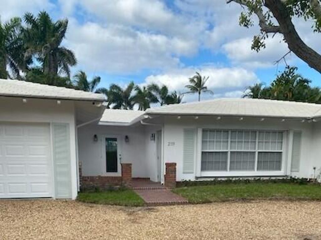 Photo of 219 Ridgeview Drive, Palm Beach, FL 33480 (MLS # R11142084)