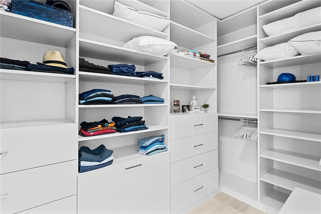 Paramount - Residential