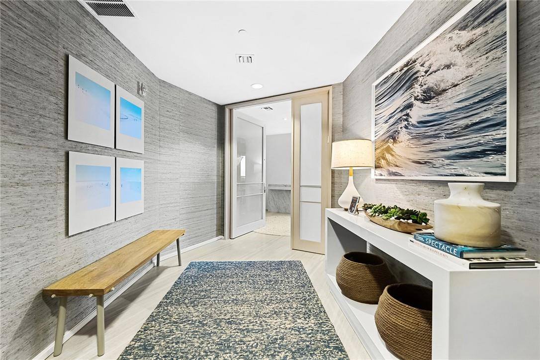 Paramount - Residential