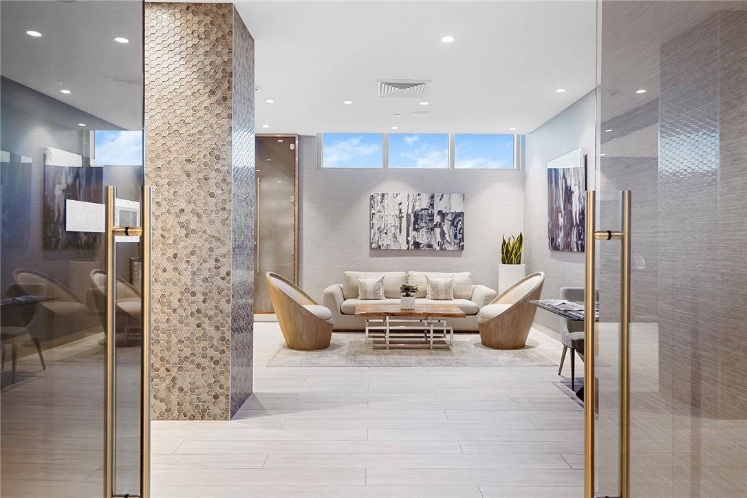 Paramount - Residential