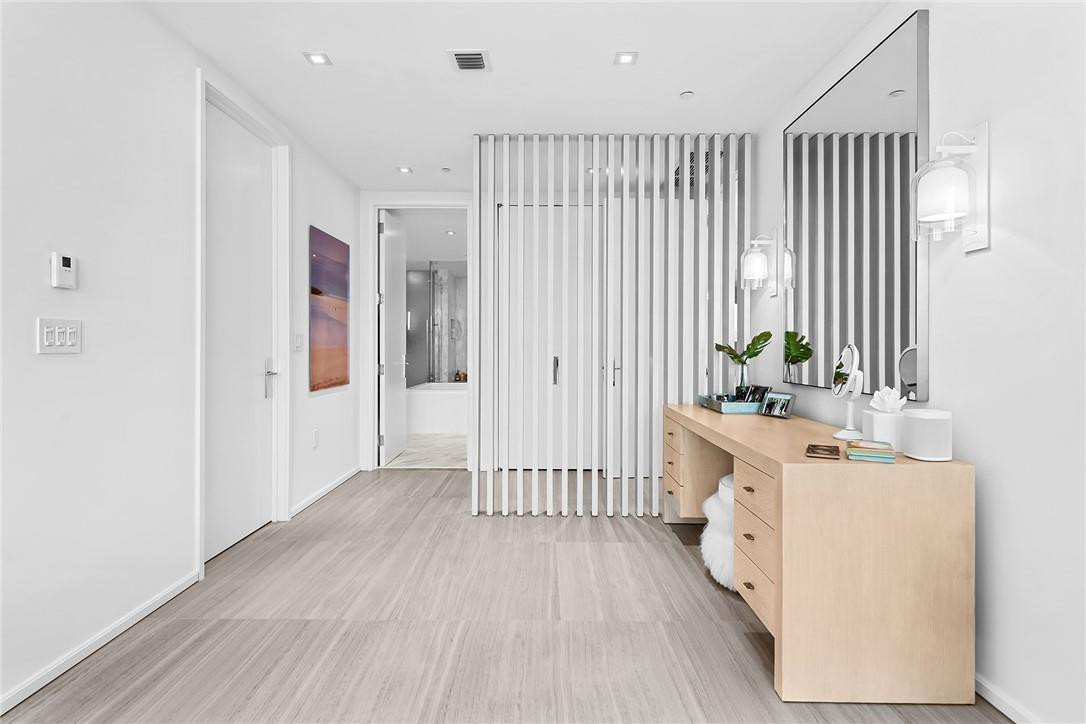 Paramount - Residential