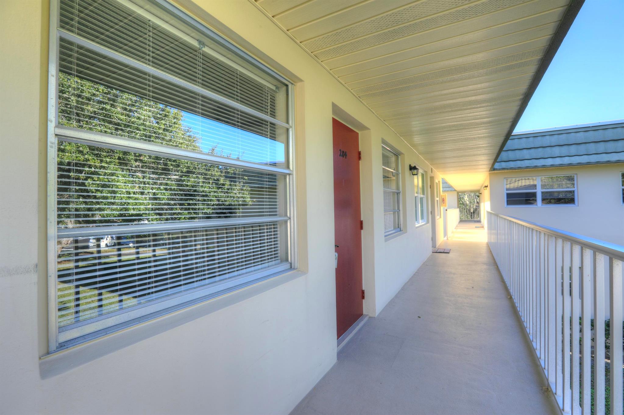 VISTA GARDENS F/K/A VISTA - Residential Lease