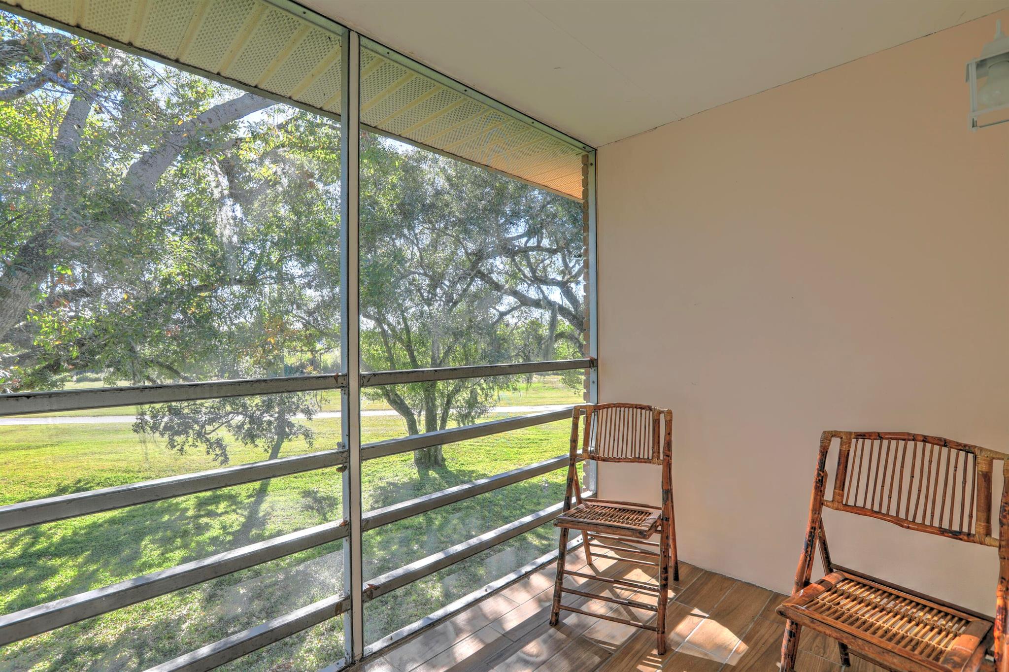 VISTA GARDENS F/K/A VISTA - Residential Lease