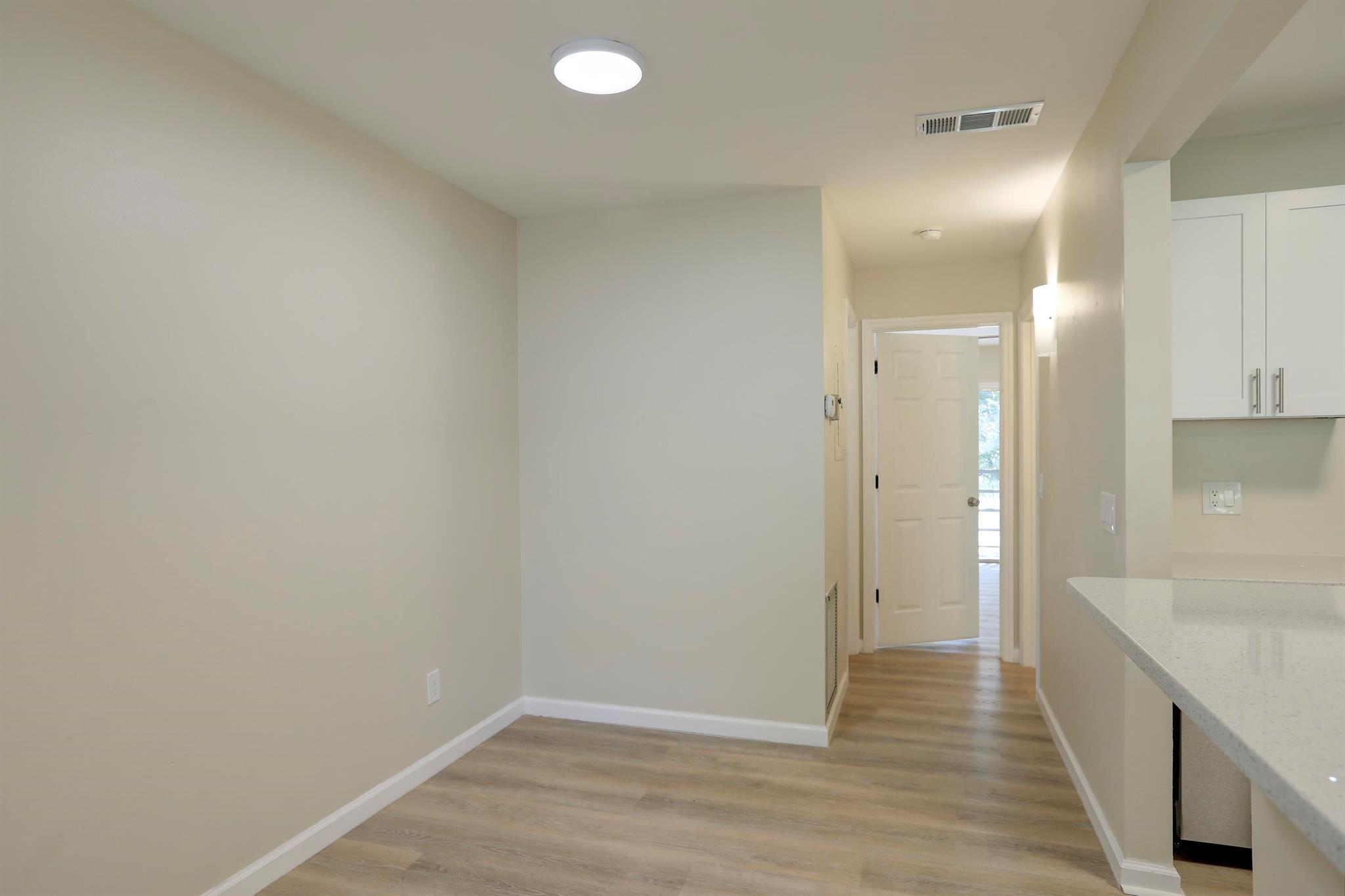 VISTA GARDENS F/K/A VISTA - Residential Lease