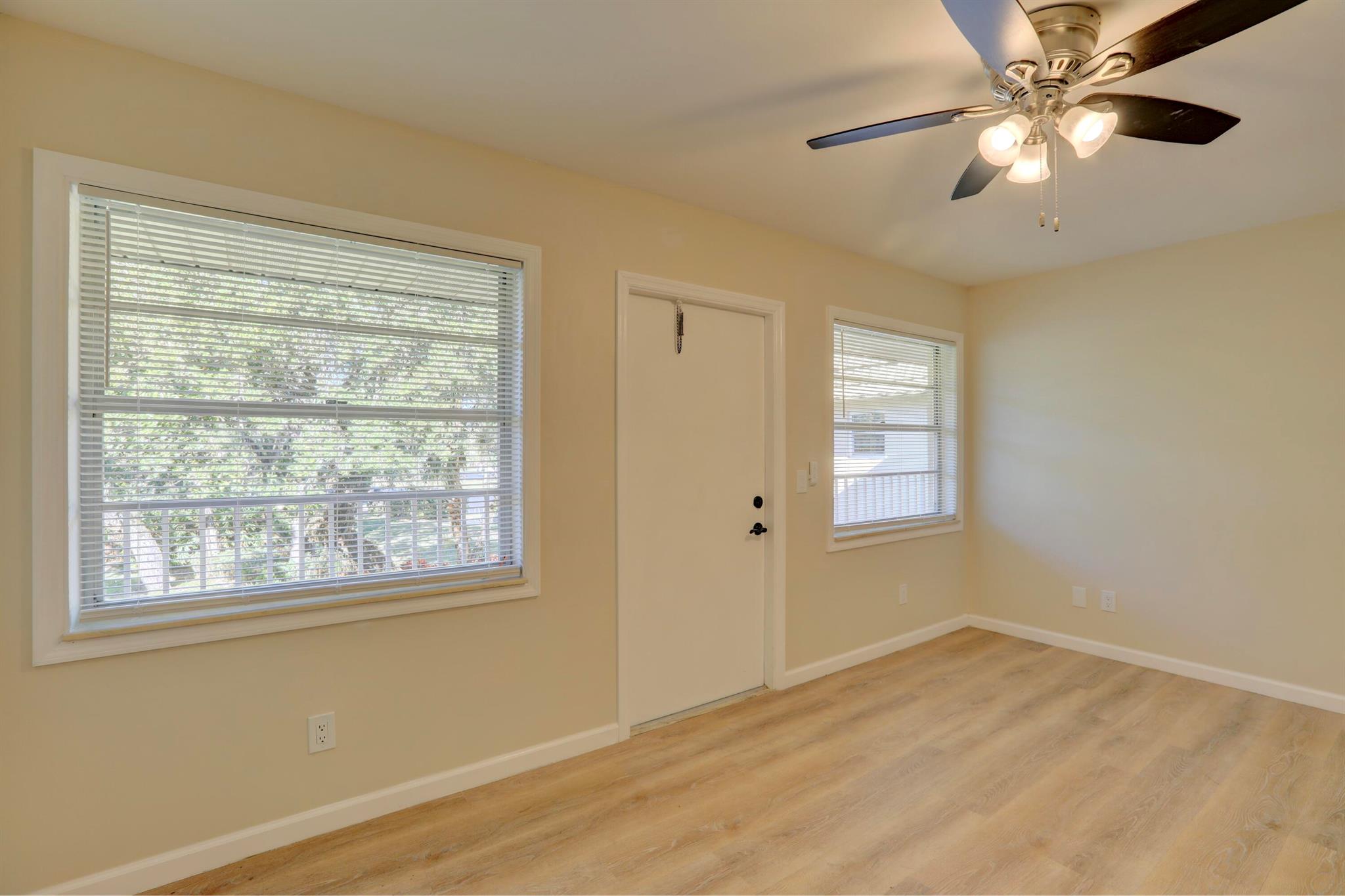 VISTA GARDENS F/K/A VISTA - Residential Lease