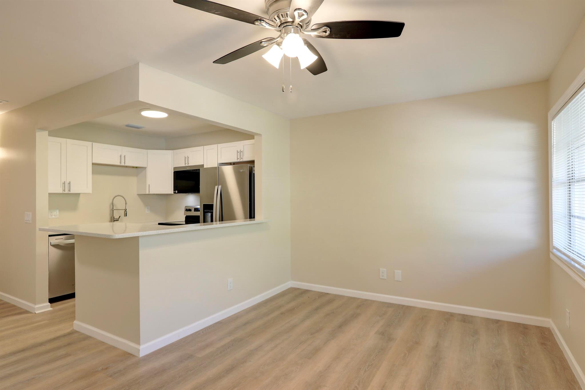 VISTA GARDENS F/K/A VISTA - Residential Lease