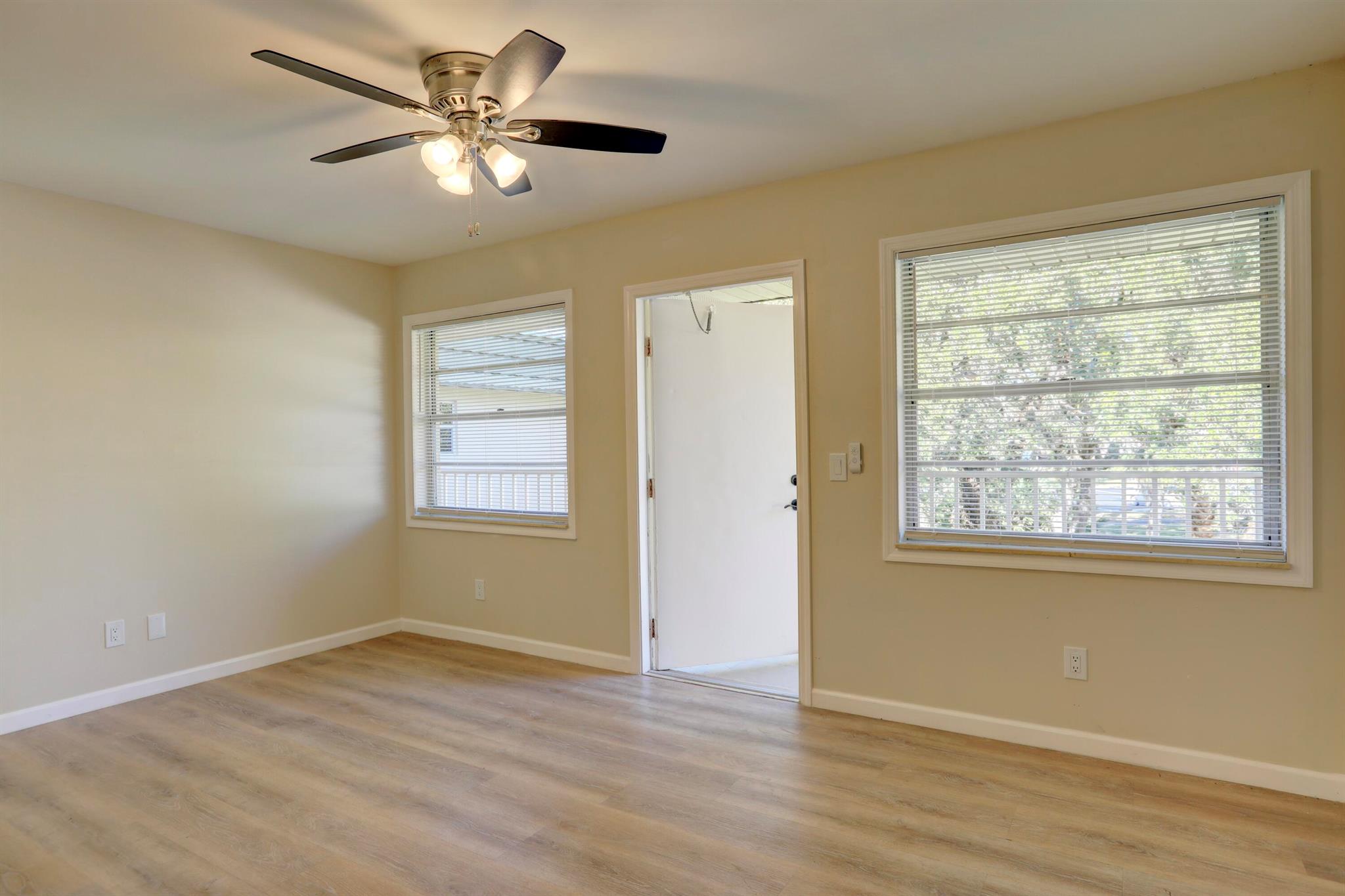 VISTA GARDENS F/K/A VISTA - Residential Lease