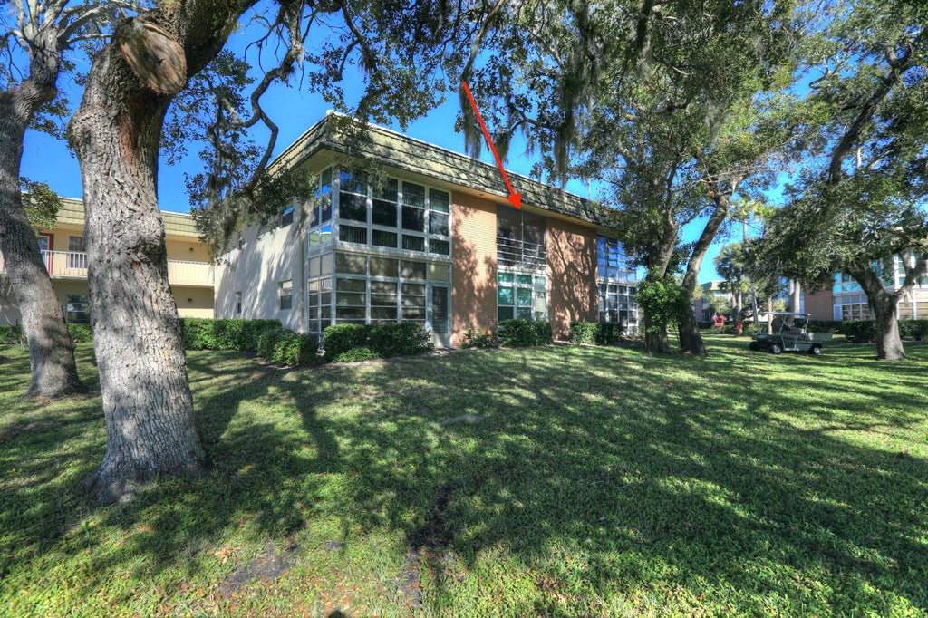 Photo of 6 Vista Gardens Trail #204, Vero Beach, FL 32962 (MLS # R11142385)