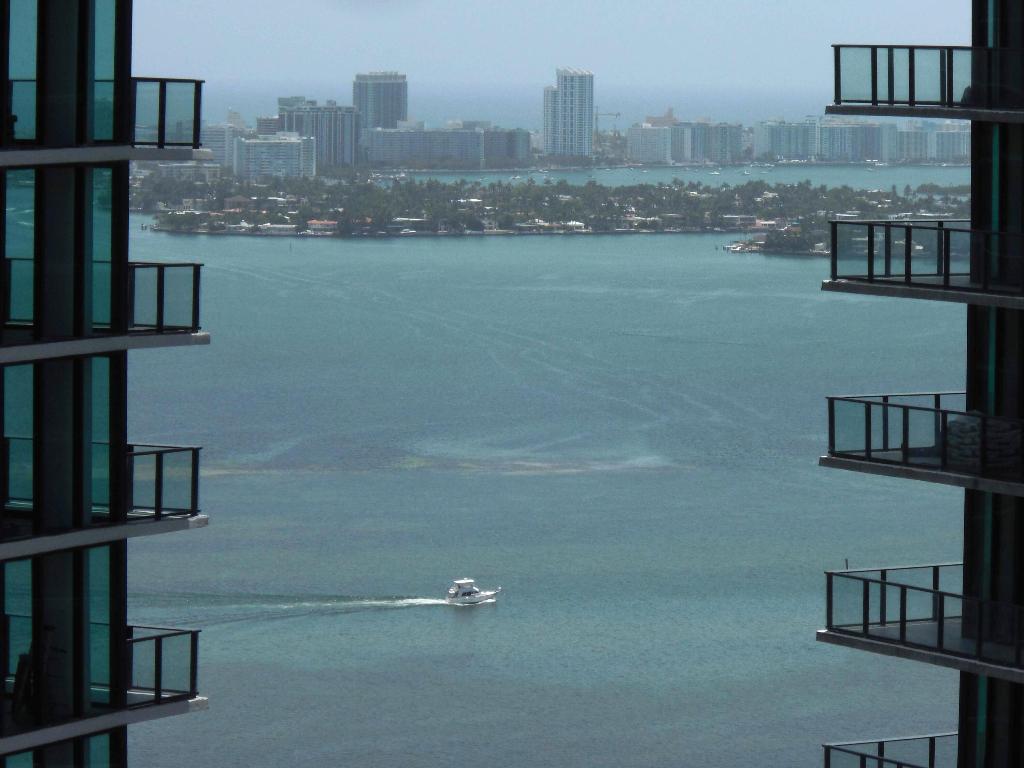 PARAISO BAYVIEWS CONDO - Residential Lease