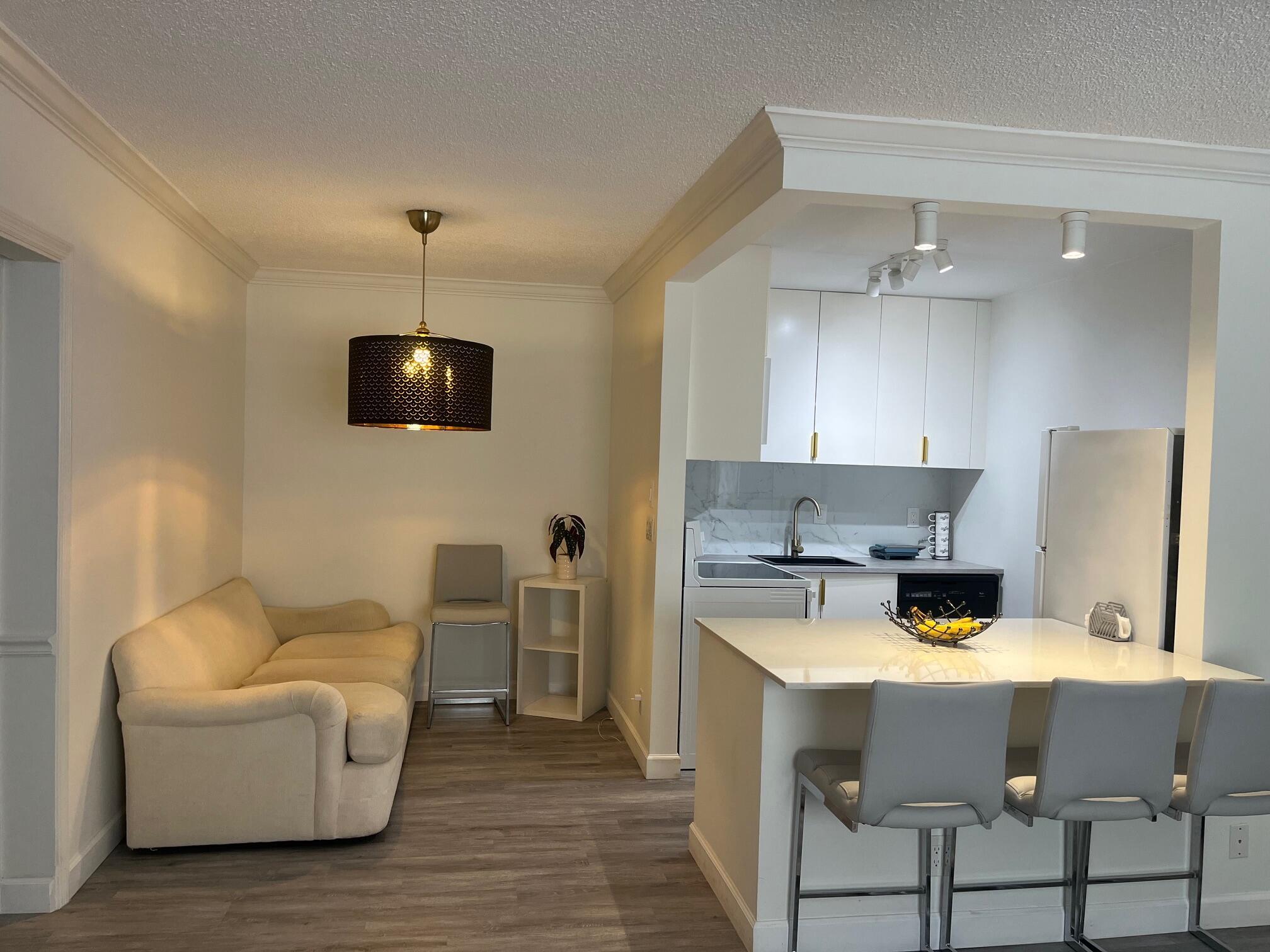 IMPERIAL POINT COLONNADES - Residential Lease