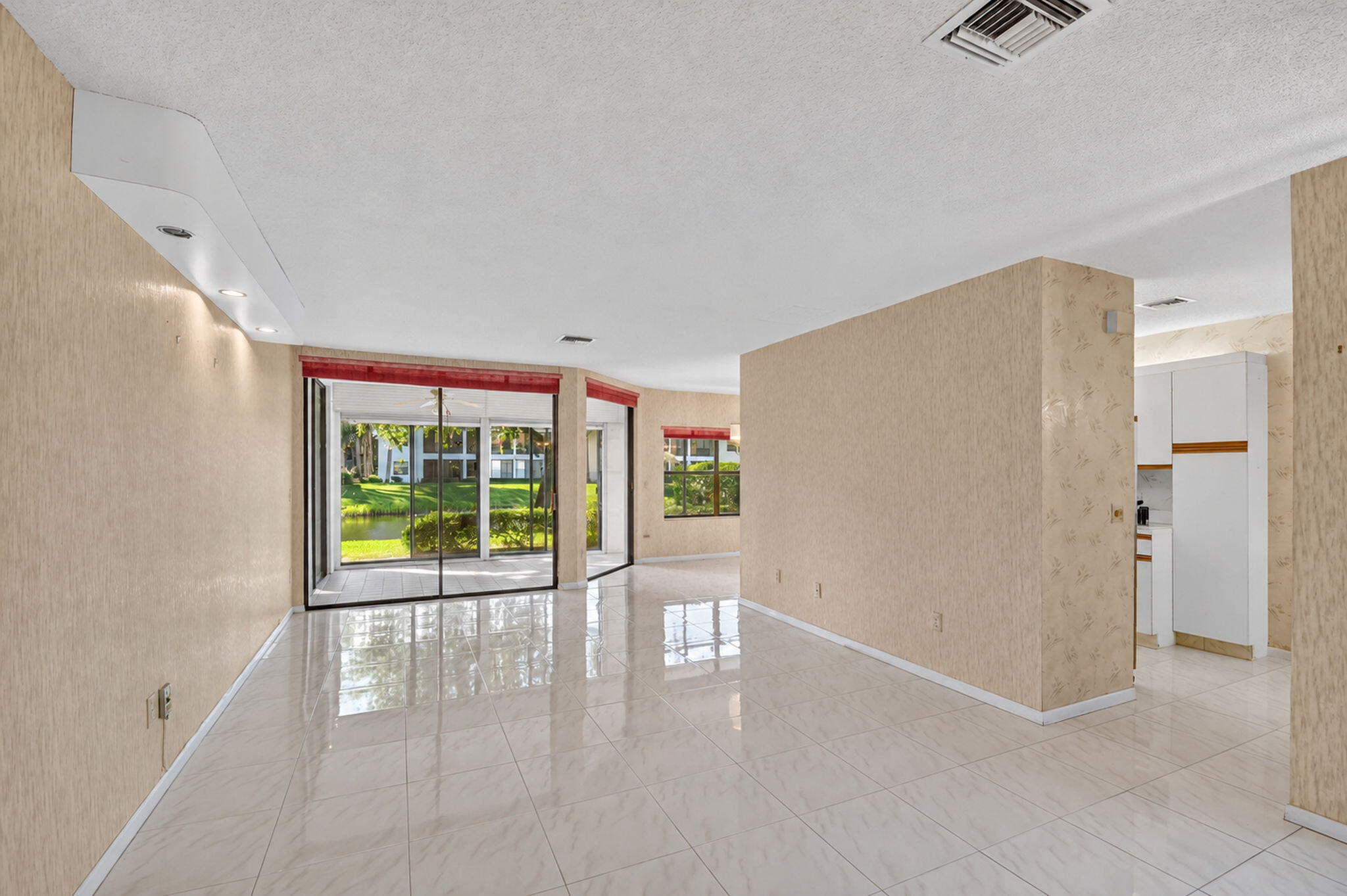 5290 Europa Drive E
