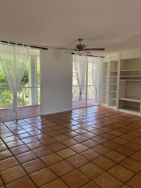 DEERFIELD LAKE - Residential