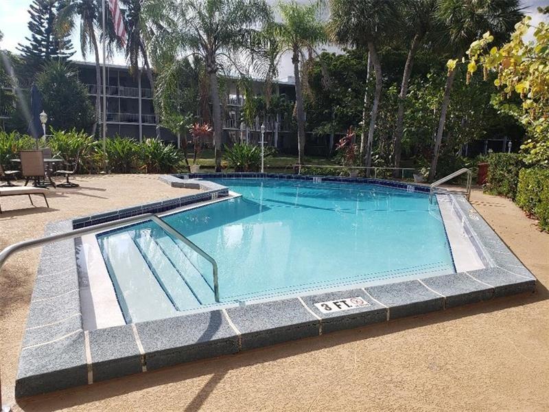 DEERFIELD LAKE - Residential