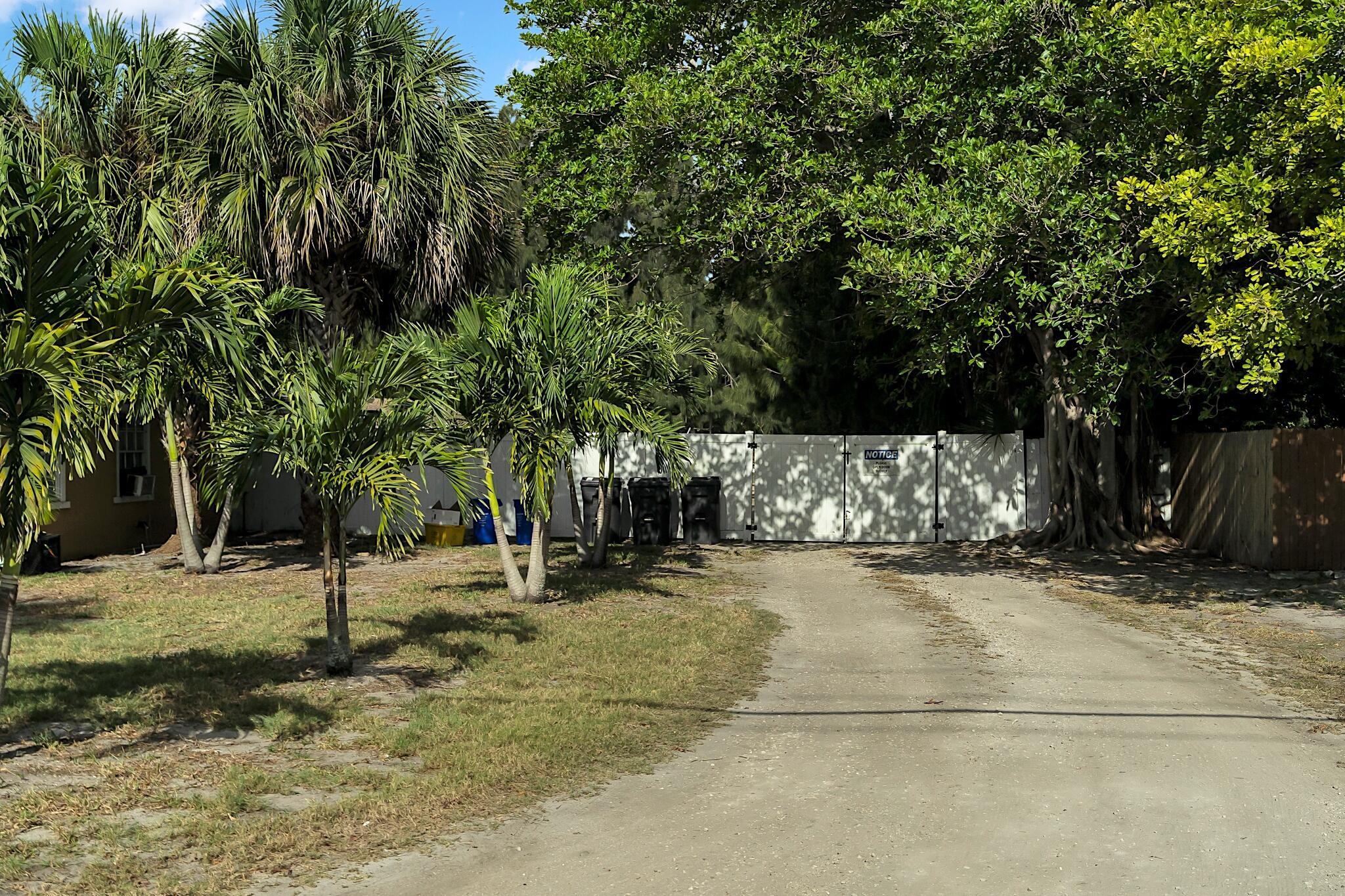 3861 Wry Road
