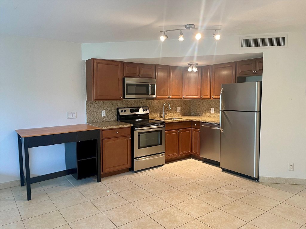 The Racquet Club Phase 1 - Residential