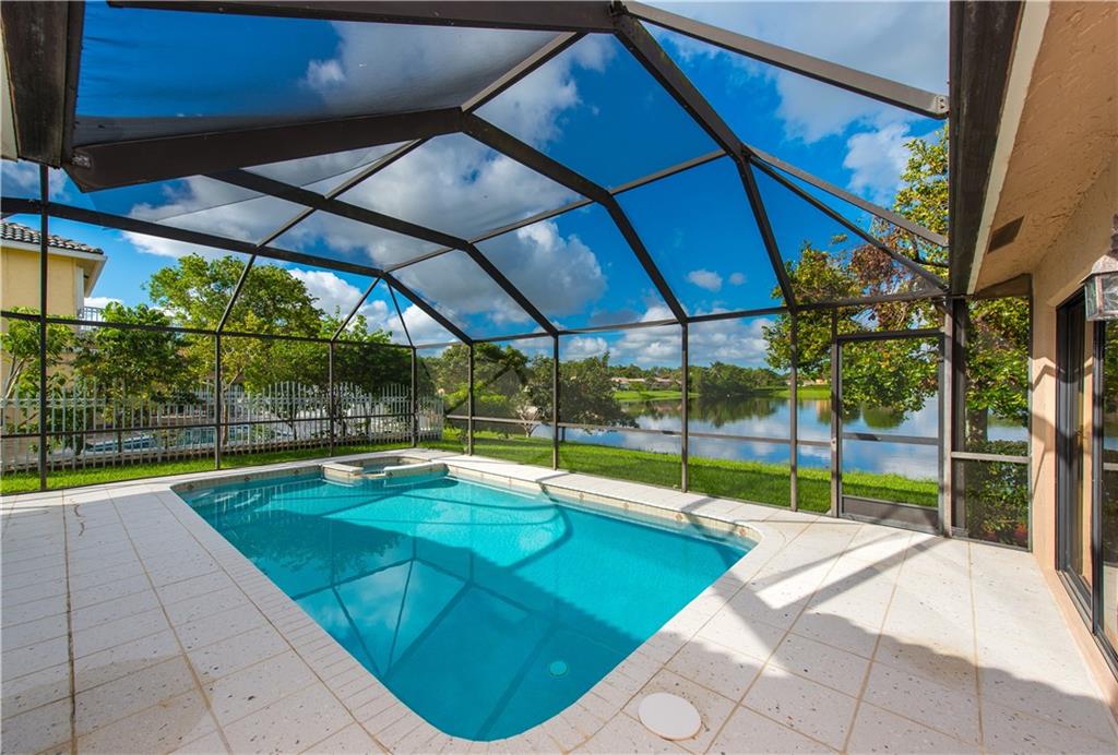 OAKBROOK/HIDDEN HAMMOCKS - Residential