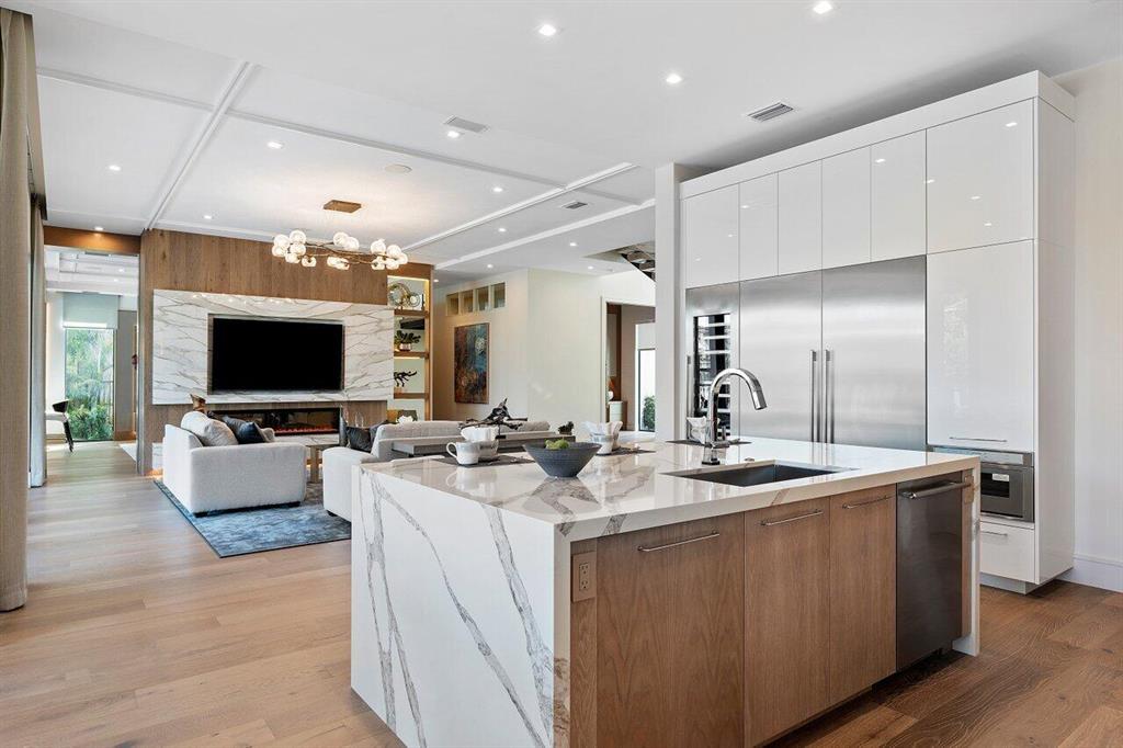 LAKE ROGERS ISLE UNIT A - Residential