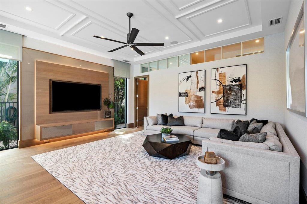 LAKE ROGERS ISLE UNIT A - Residential