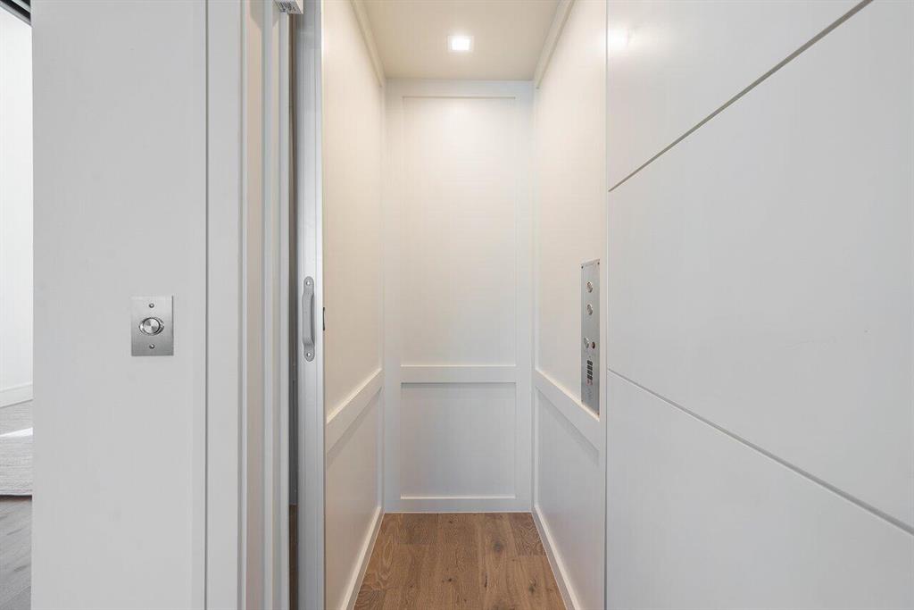 LAKE ROGERS ISLE UNIT A - Residential